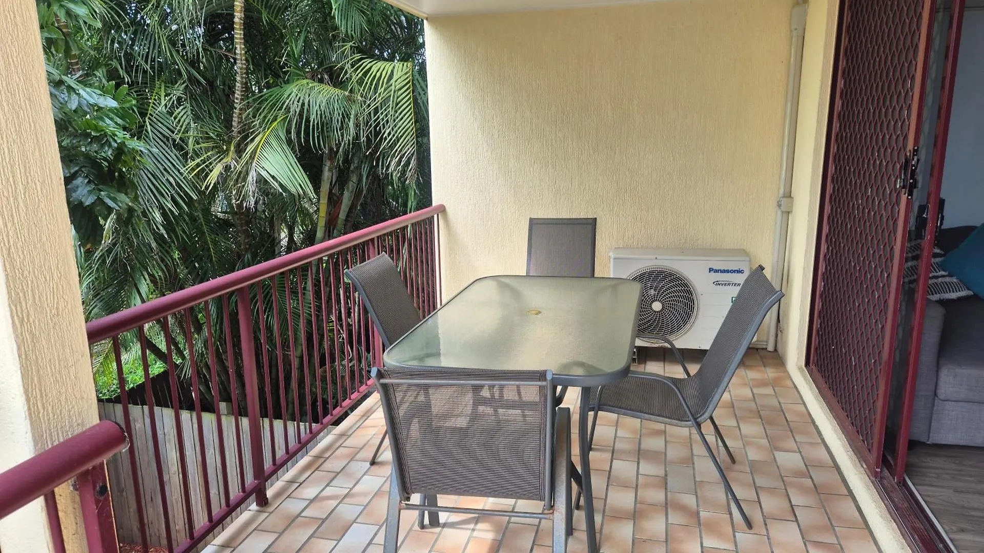 Cosy Beach Pad - Three Bedrooms Marcoola Australia
